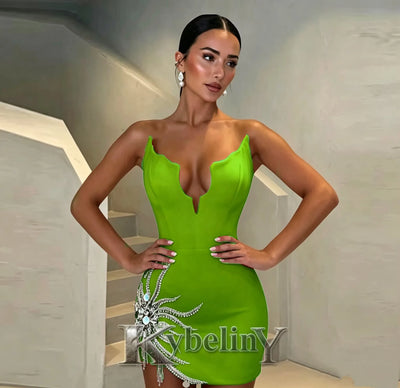 Kybeliny Modern Mini Homecoming Dresses for Women with V-neck Rhinestones Sleeveless Sheath Abendkleider Party Customized
